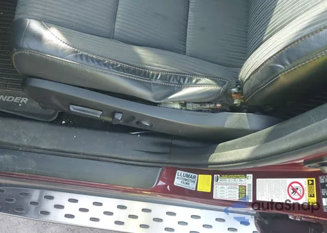 2015 Toyota Highlander Le Plus V6 z USA, uszkodzony, nr VIN 5TDZKRFH7FS049933